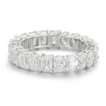⁦Signature Diamond Eternity Band (3.53 ct.)⁩ - الصورة ⁦4⁩